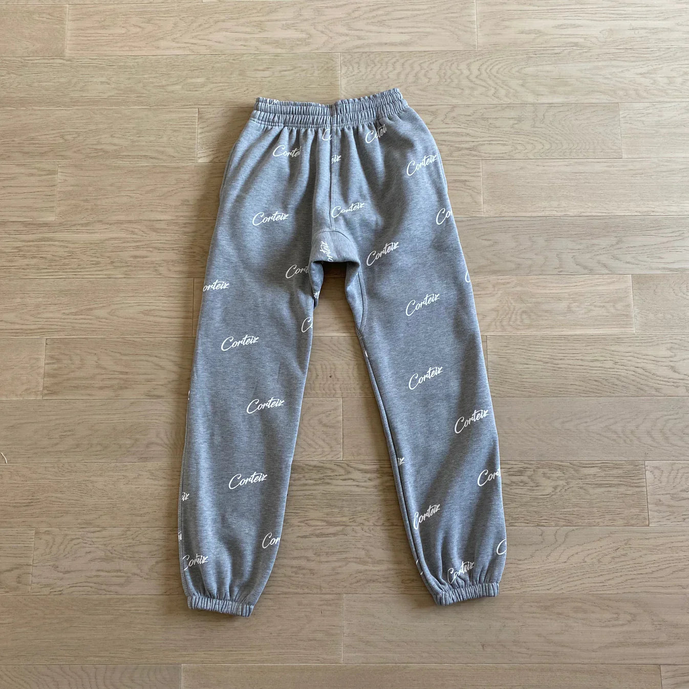 CORTEIZ All Over Print Joggers - Grey/White
