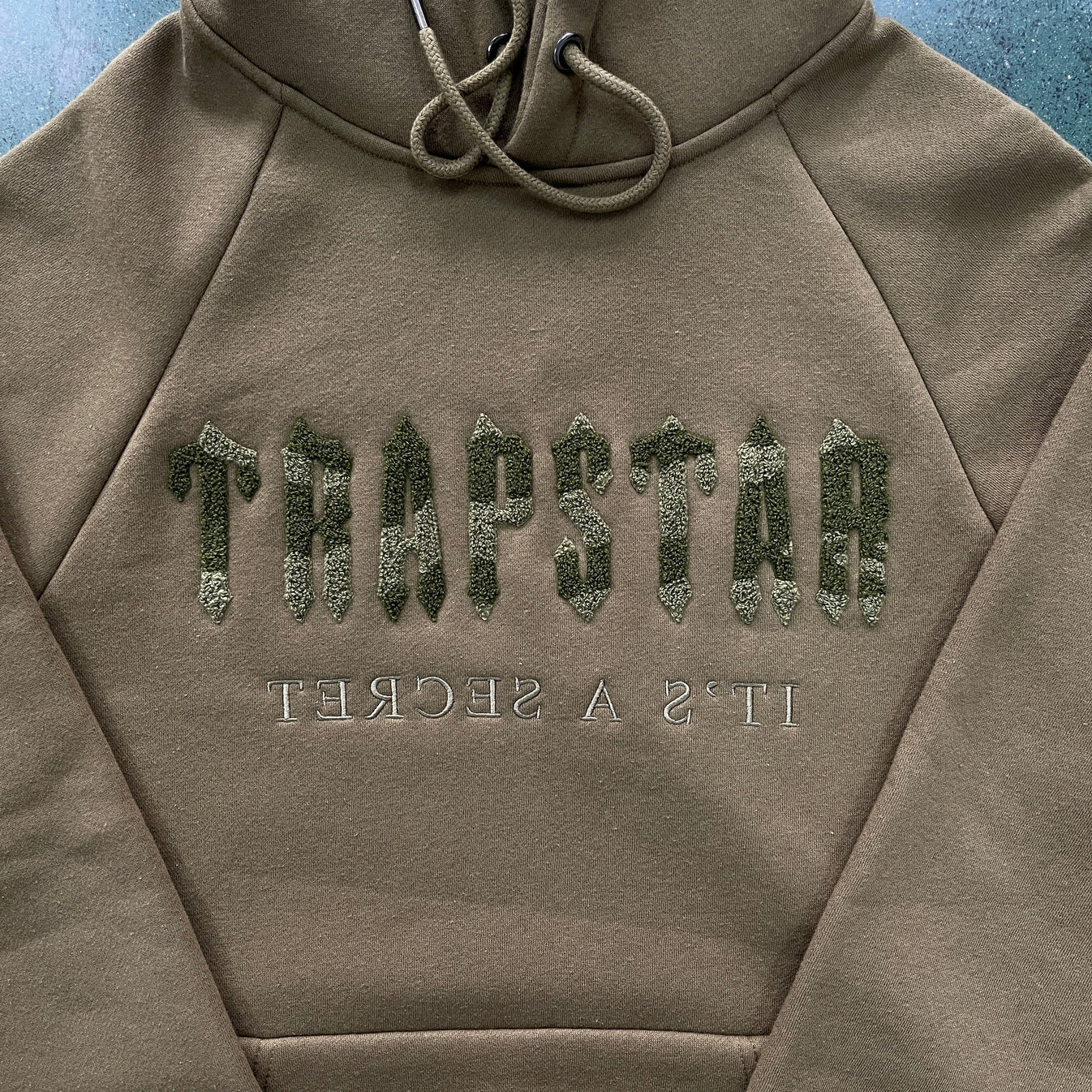 Trapstar Decoded Chenille Tracksuit - Olive Camo/Black