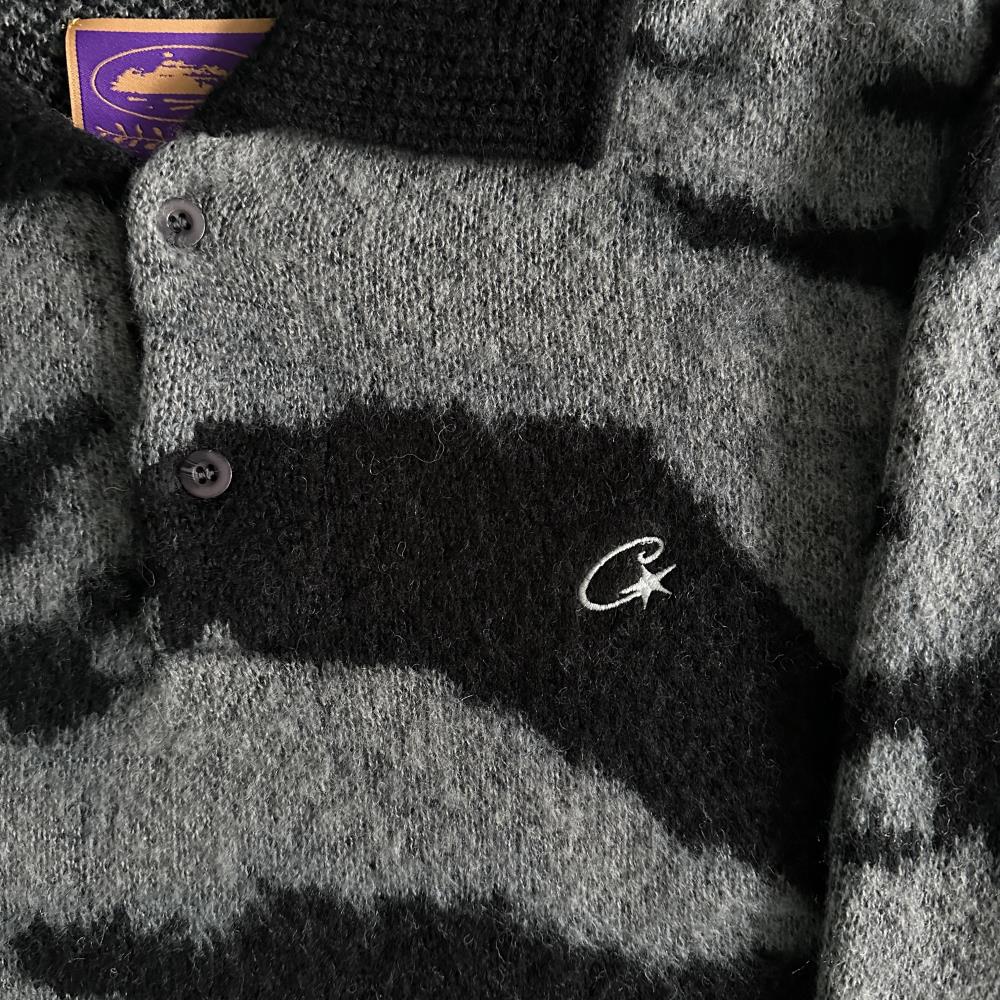 CORTEIZ More Hair Fuzzy Collar Sweater - Black/Grey