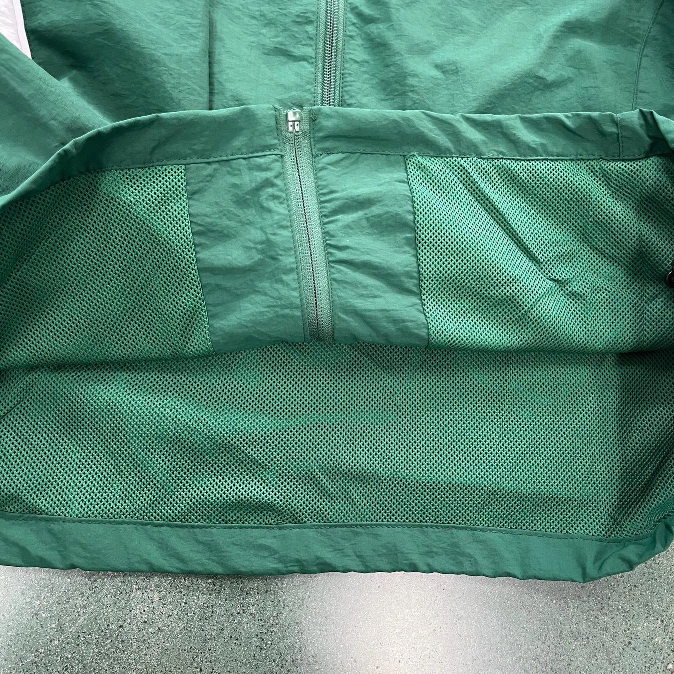 CORTEIZ Alcatraz Windbreaker - Green/White