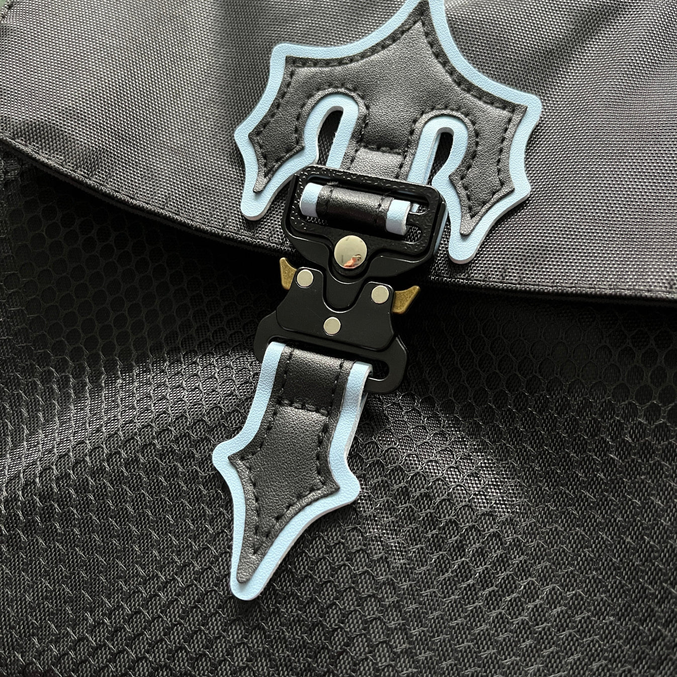 Trapstar Irongate T Crossbody Bag - Black/Light Blue