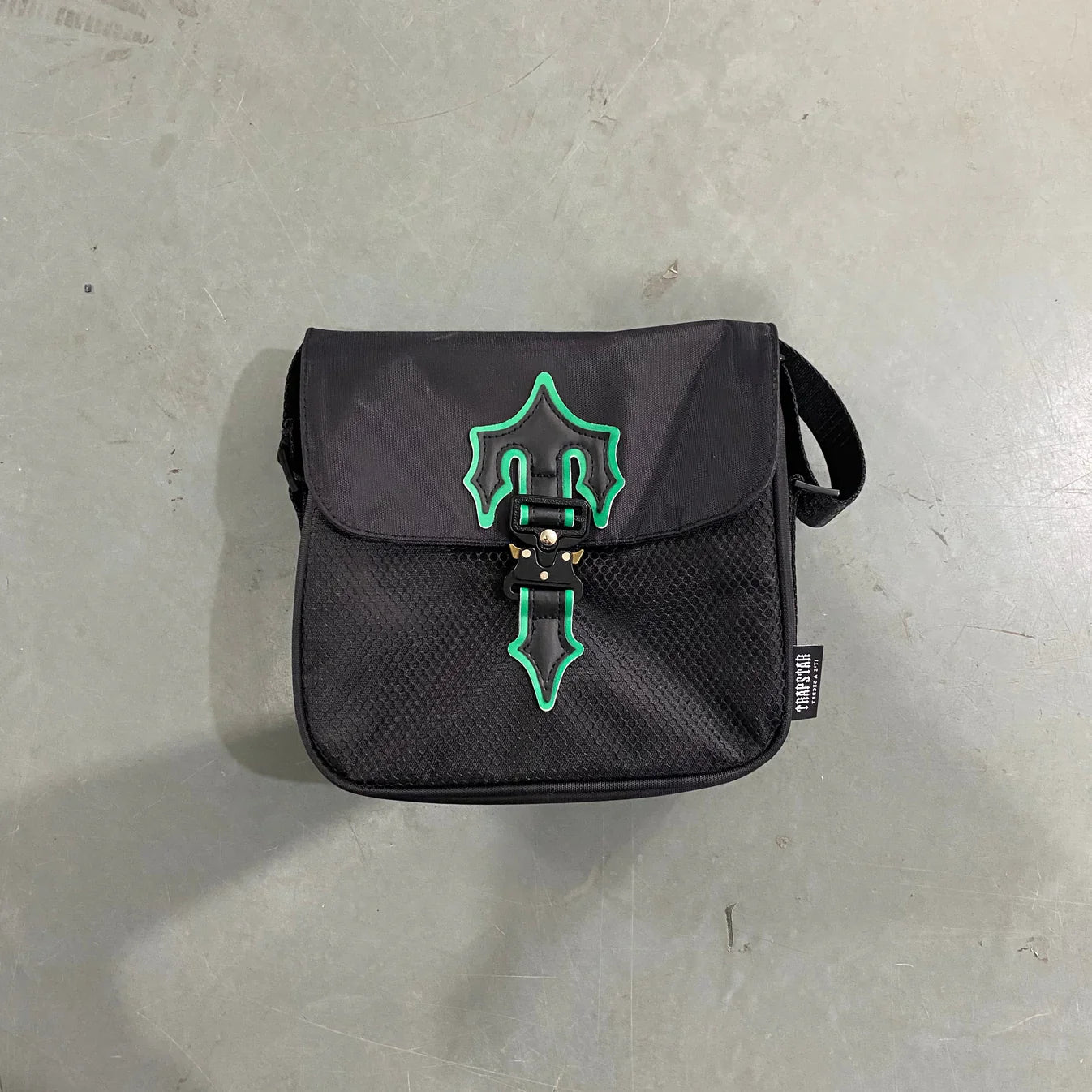 Trapstar Messenger Bag 1.0 - Black/Green