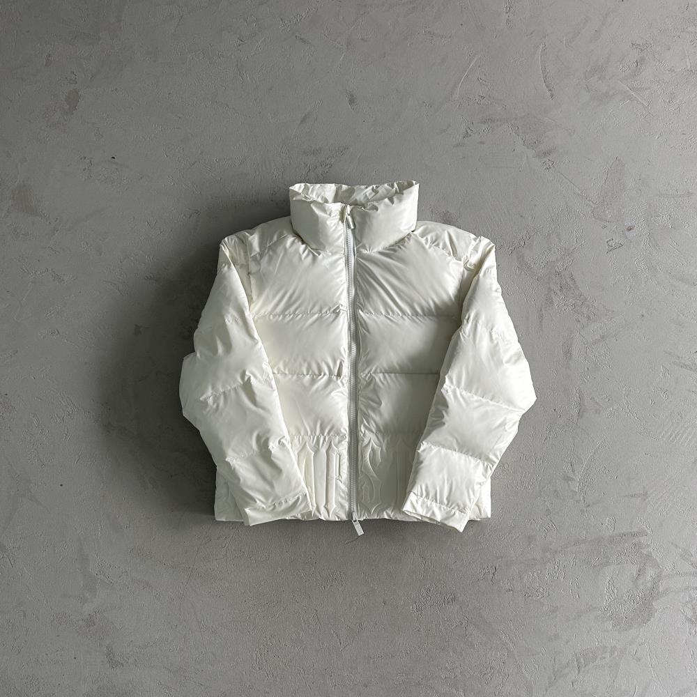 Trapstar Irongate Embossed Puffer Jacket - Black/White
