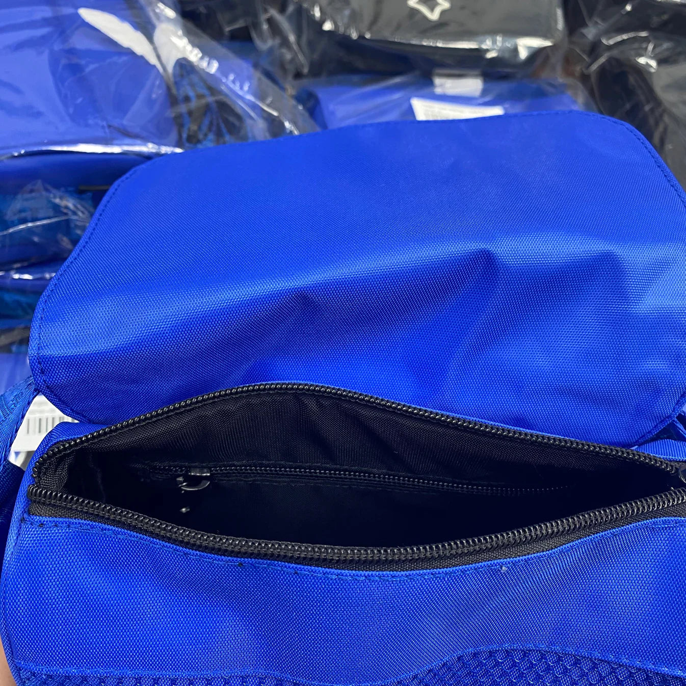 Trapstar Irongate T Crossbody Bag - Black/Blue