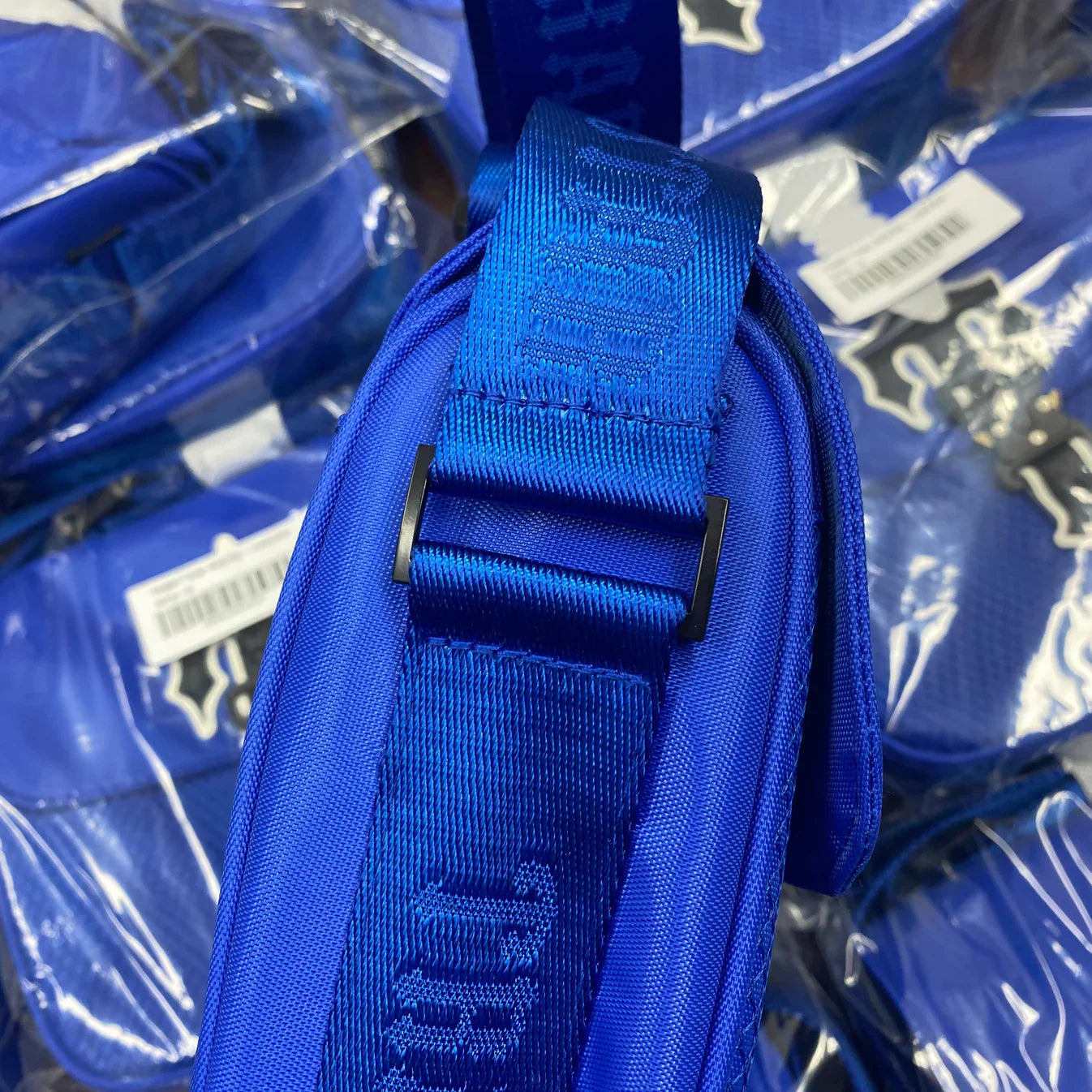 Trapstar Irongate T Crossbody Bag - Black/Blue