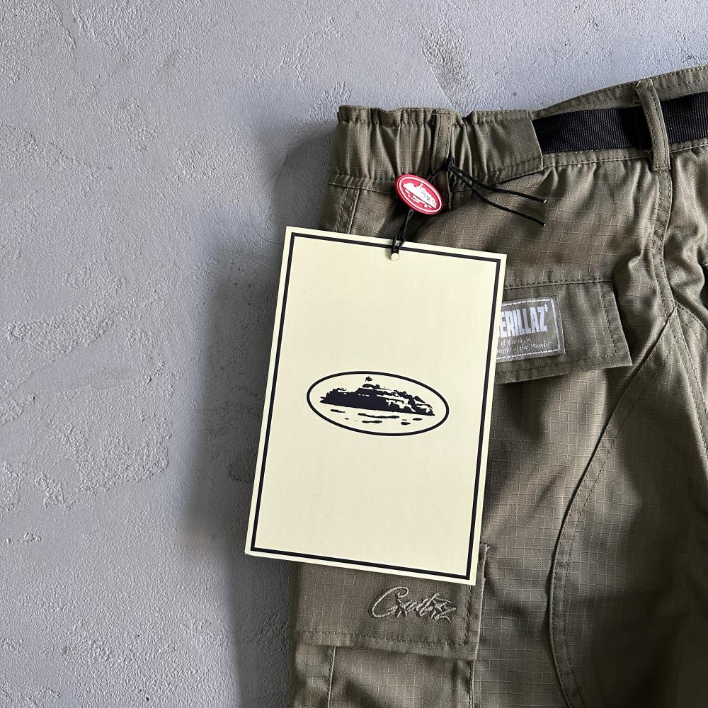 CORTEIZ Logo Patch Cargo Pants - Military Green