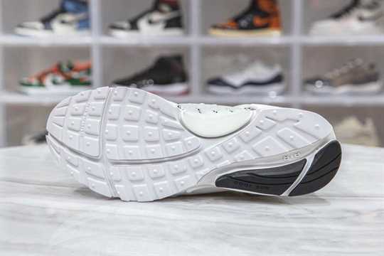 Nike Air Presto White - Off-White