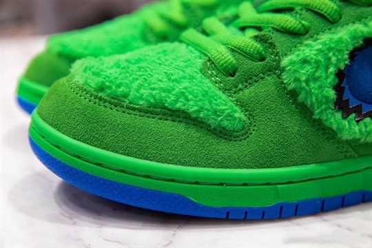 Nike SB Dunk Low - Grateful Dead Bears
