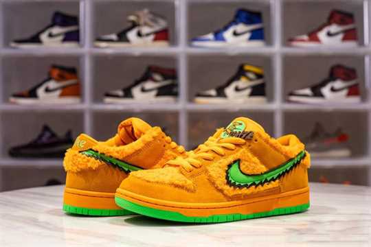 Nike SB Dunk Low - Grateful Dead Bears Orange