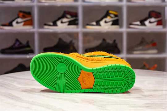 Nike SB Dunk Low - Grateful Dead Bears Orange