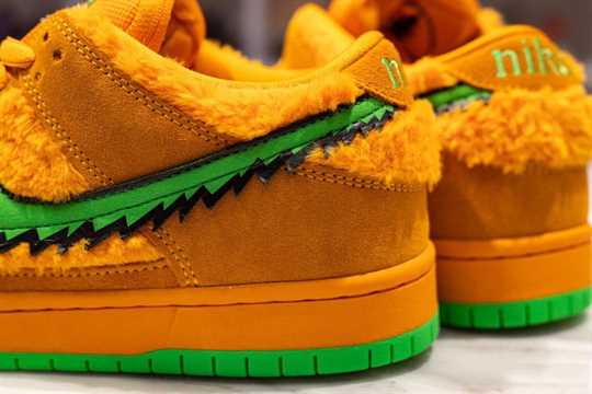 Nike SB Dunk Low - Grateful Dead Bears Orange