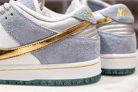 Nike SB Dunk Low - Sean Cliver