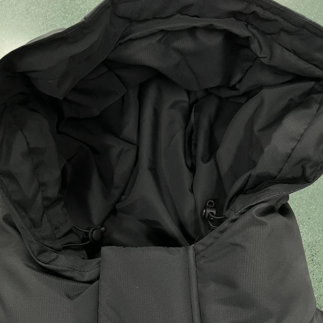 Trapstar Decoded 2025 Hooded Puffer - Black Gradient