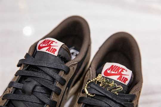 Jordan 1 Low - Travis Scott 'Mocha'