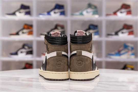 Jordan 1 Retro High OG - Travis Scott