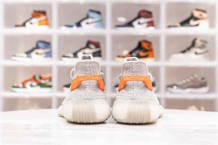 Yeezy Boost 350 V2 - Tail Light